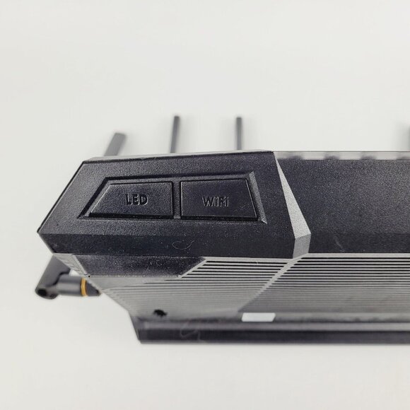 ASUS RT-AC3200 1300 Mbps 4 Port Tri-Band Wireless Router Wifi 5 Gigabit Adapter - Picture 3 of 13